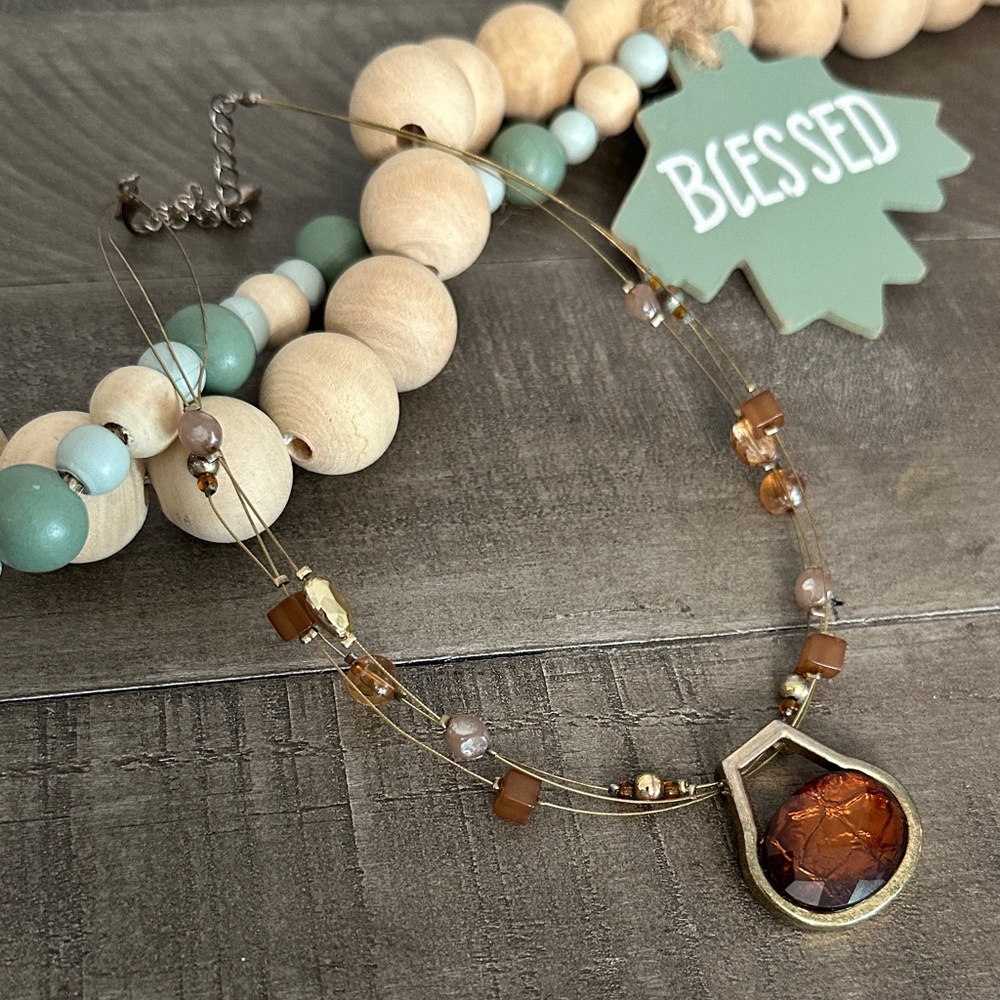 Vintage Elegant Brown and Gold Pendant Necklace